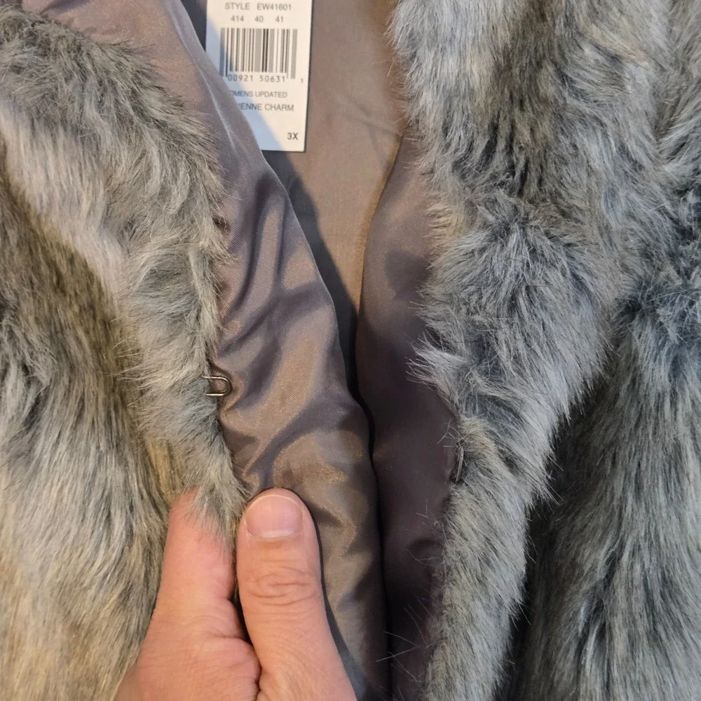 ELLE Faux Fur Vest Gray Plush Sleeveless Jacket NWT Plus Sz 3X Soft Shaggy‎